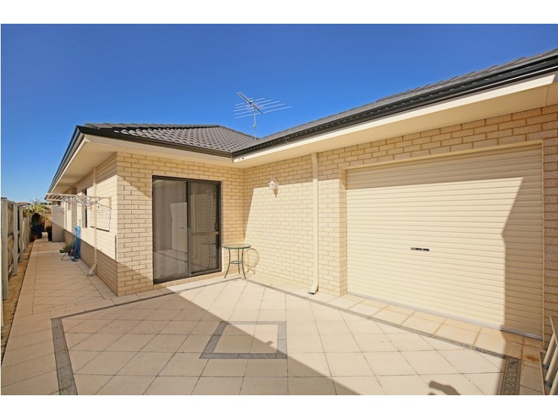 8 Asper Way, Halls Head WA 6210