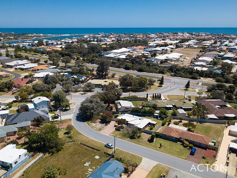 4 Linley Road, Wannanup WA 6210