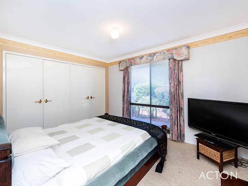 4 Linley Road, Wannanup WA 6210