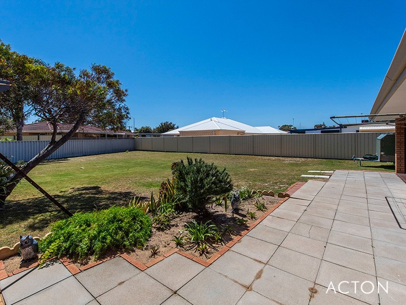 4 Linley Road, Wannanup WA 6210