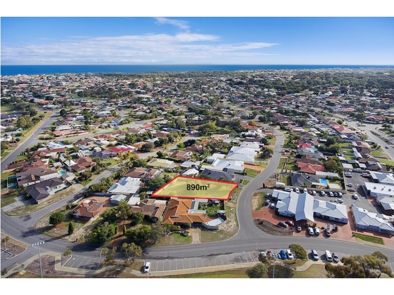 2 Elderberry Cir, Halls Head WA 6210