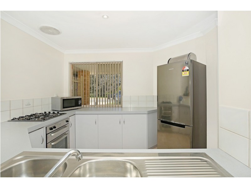 6 Oakmont Avenue, Meadow Springs WA 6210