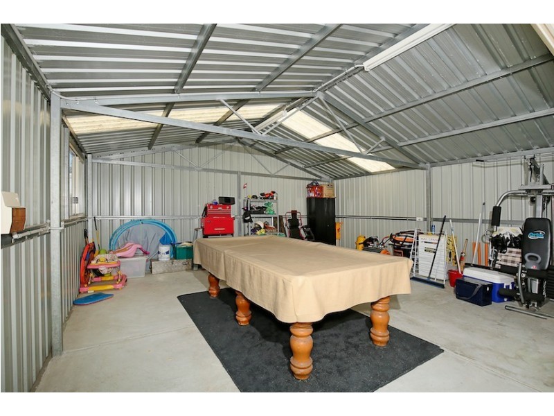 6 Oakmont Avenue, Meadow Springs WA 6210