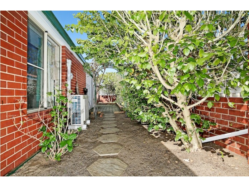 Unit 2, 2 Hobley Street, Mandurah WA 6210