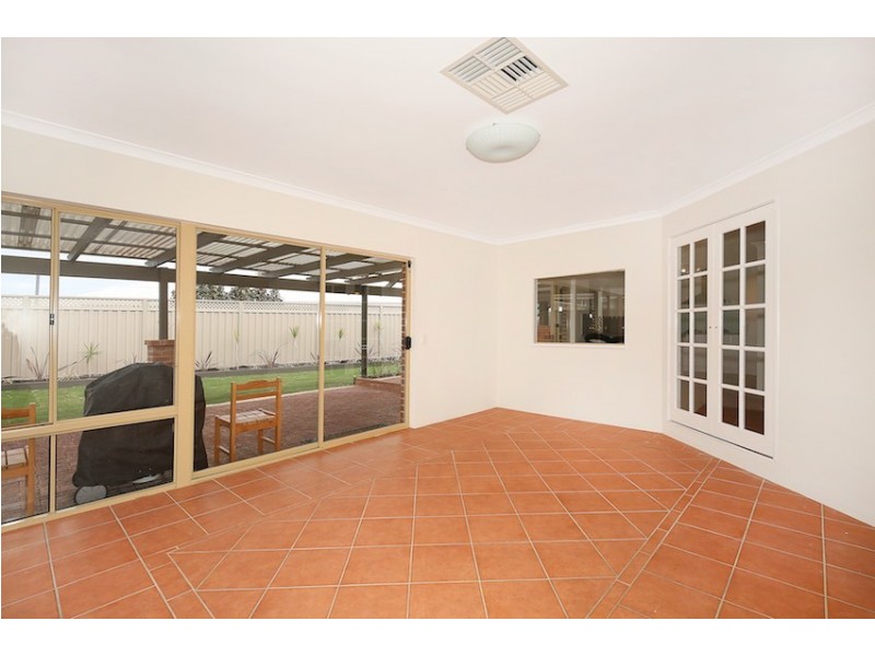 3 Cuvier Place, San Remo WA 6210