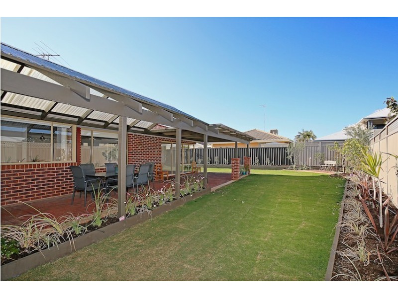 3 Cuvier Place, San Remo WA 6210