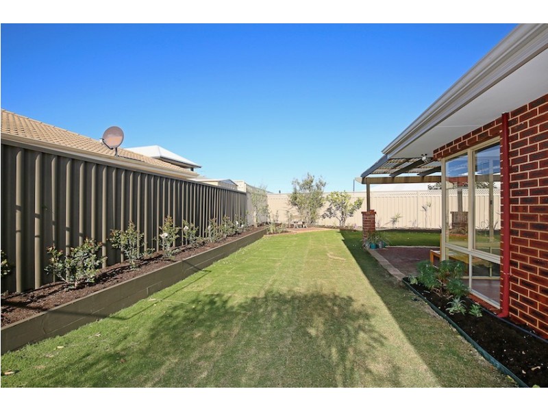 3 Cuvier Place, San Remo WA 6210