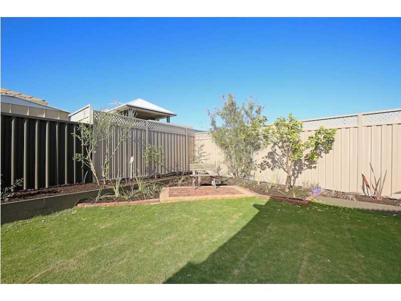 3 Cuvier Place, San Remo WA 6210