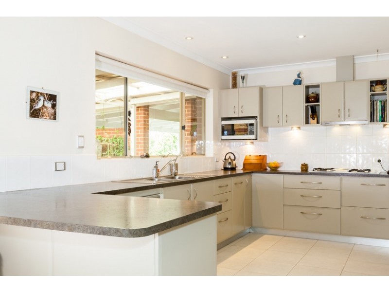 27 Nutbush Avenue, Falcon WA 6210