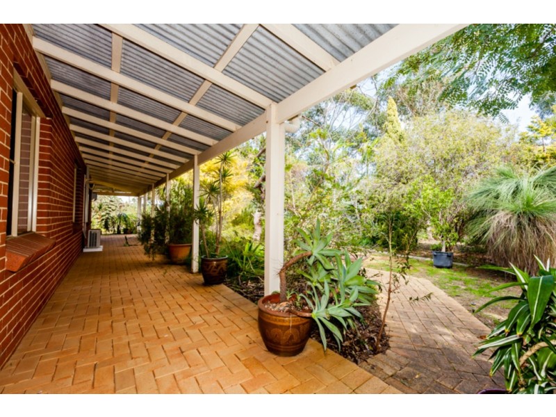 27 Nutbush Avenue, Falcon WA 6210