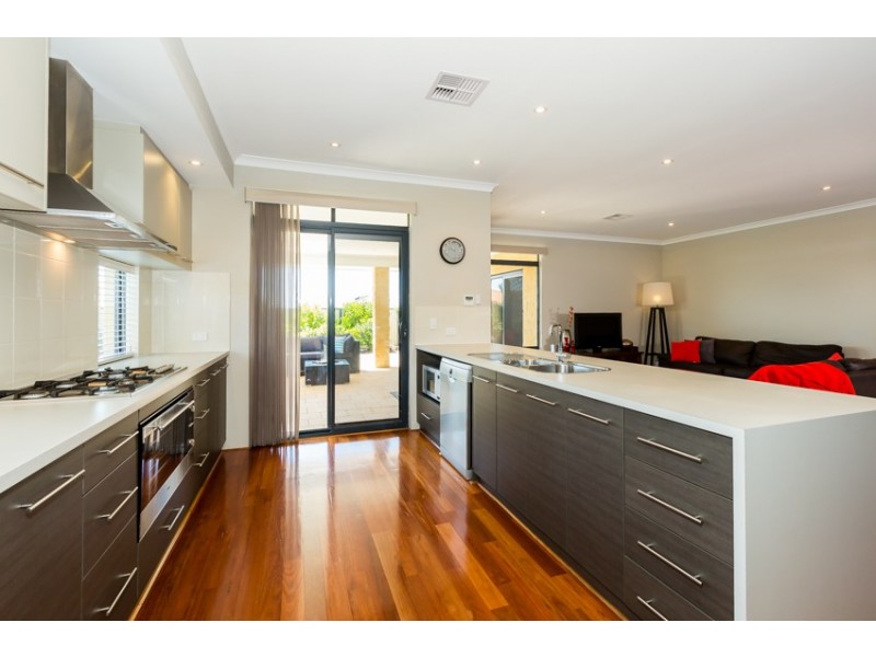 13 Currancy Lass Rise, Madora Bay WA 6210