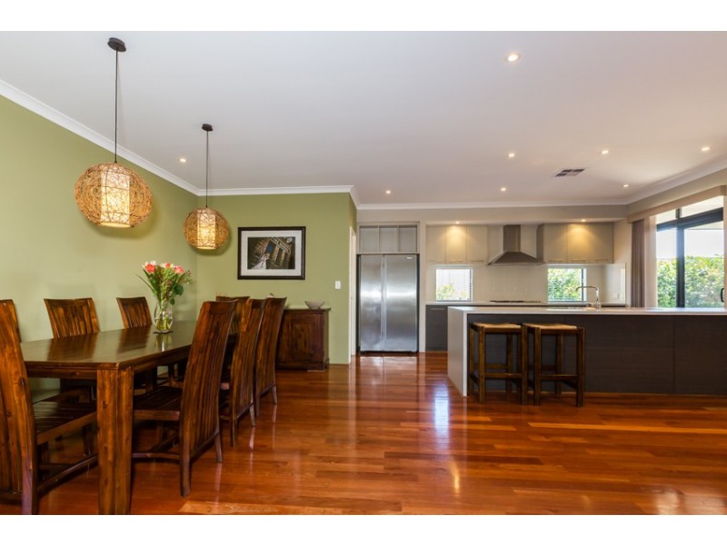 13 Currancy Lass Rise, Madora Bay WA 6210