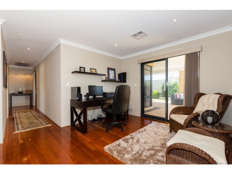 13 Currancy Lass Rise, Madora Bay WA 6210