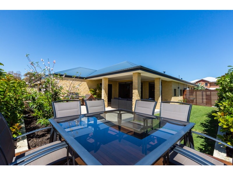 13 Currancy Lass Rise, Madora Bay WA 6210