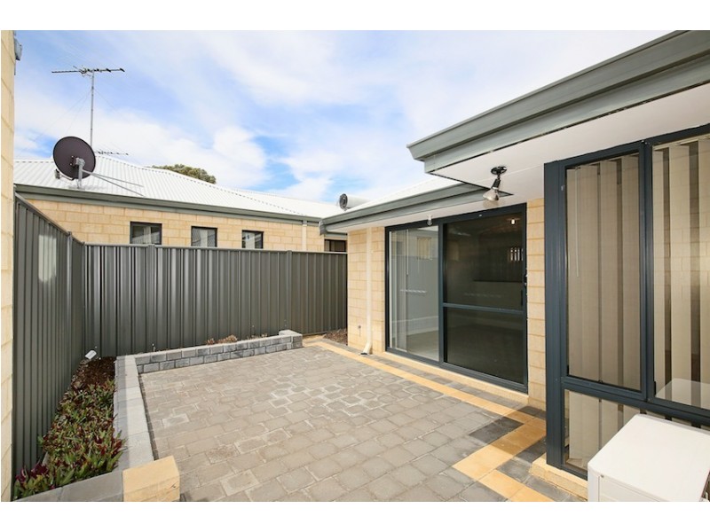 1B Hobley Street, Mandurah WA 6210