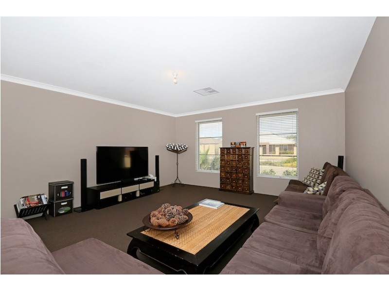 103 Lake Valley Drive, Lakelands WA 6180