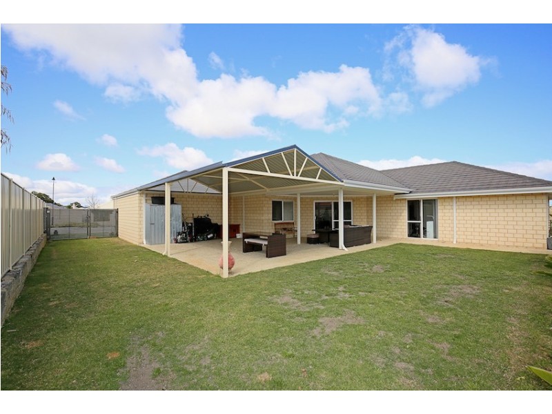 103 Lake Valley Drive, Lakelands WA 6180