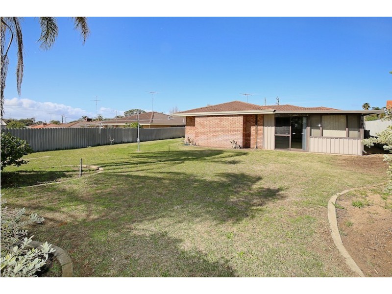 73 Mississippi Drive, Greenfields WA 6210