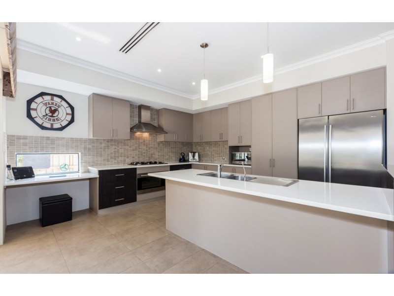 84 Flinders Street, Falcon WA 6210