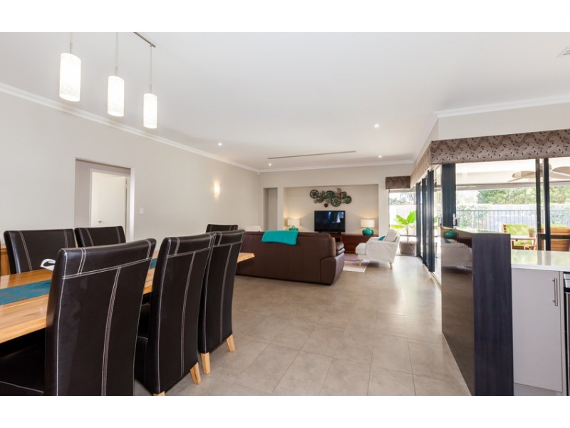 84 Flinders Street, Falcon WA 6210