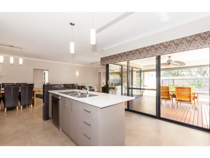 84 Flinders Street, Falcon WA 6210