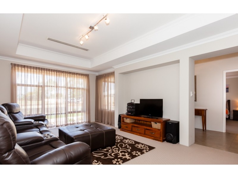 84 Flinders Street, Falcon WA 6210