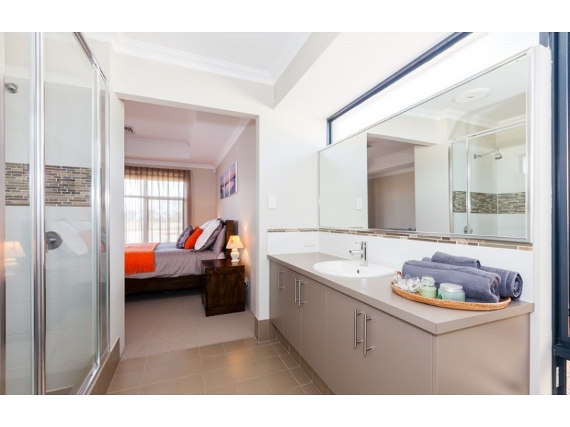 84 Flinders Street, Falcon WA 6210