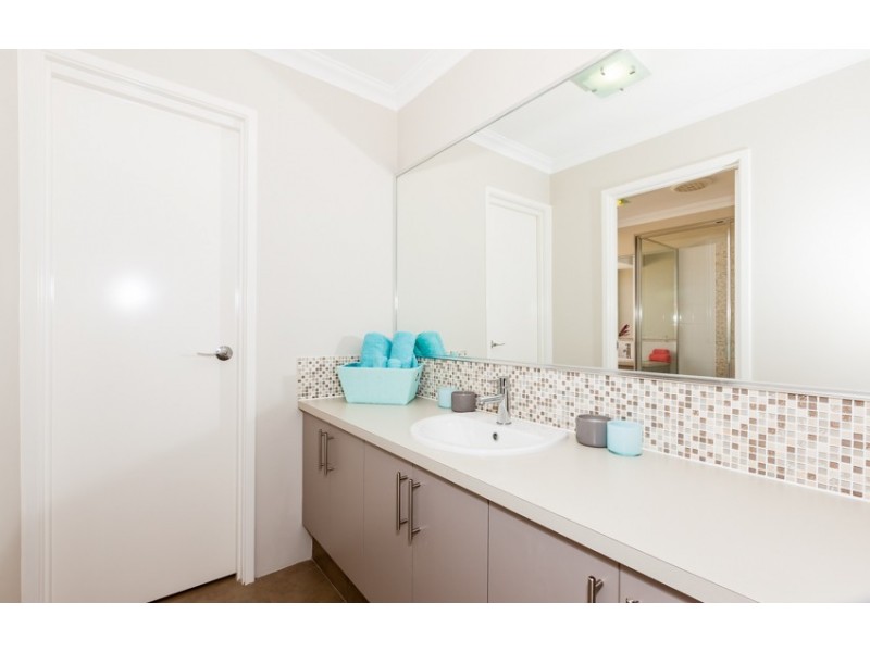 84 Flinders Street, Falcon WA 6210