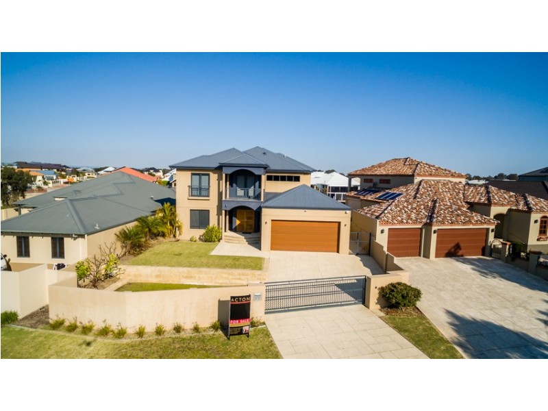 14 Syrenka Turn, Halls Head WA 6210