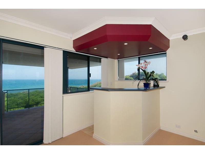 11 Sandy Cove, Halls Head WA 6210