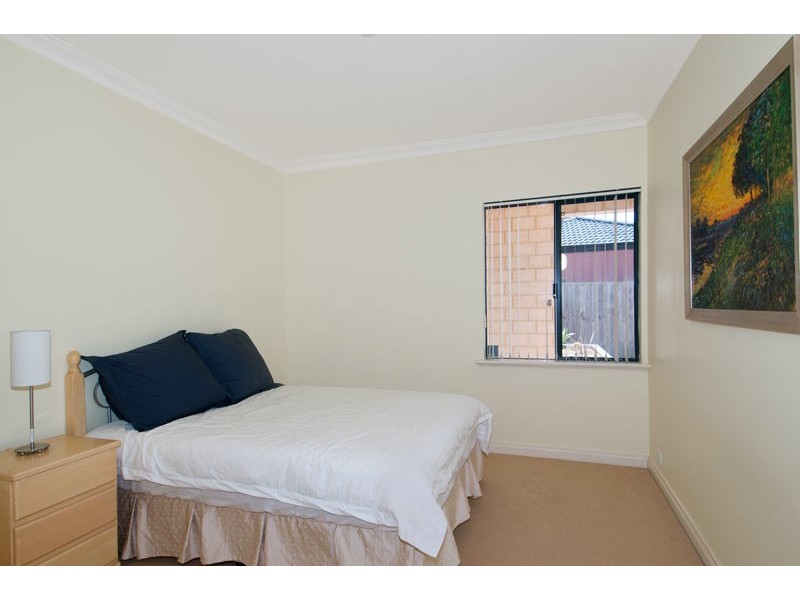 11 Sandy Cove, Halls Head WA 6210