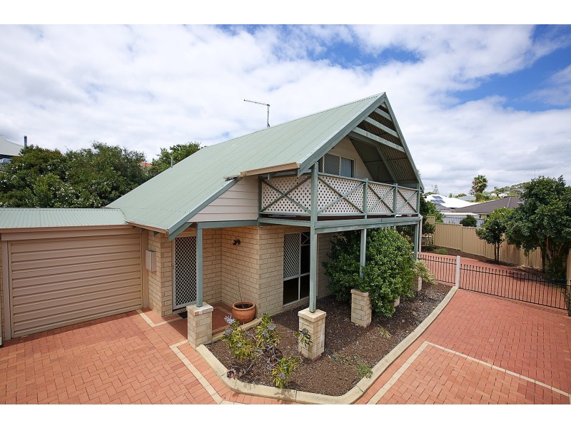 4B Magnolia Rise, Halls Head WA 6210