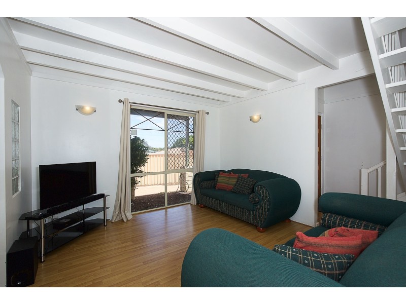 4B Magnolia Rise, Halls Head WA 6210