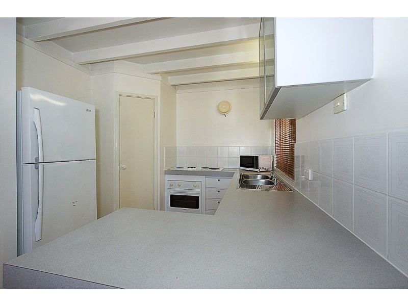 4B Magnolia Rise, Halls Head WA 6210