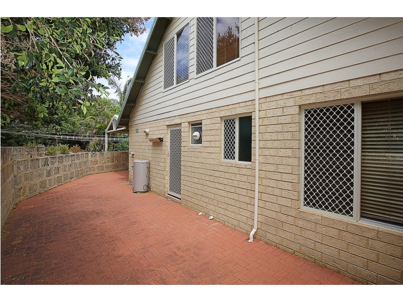 4B Magnolia Rise, Halls Head WA 6210