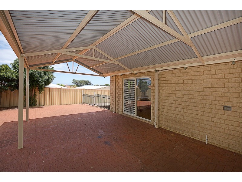 4B Magnolia Rise, Halls Head WA 6210