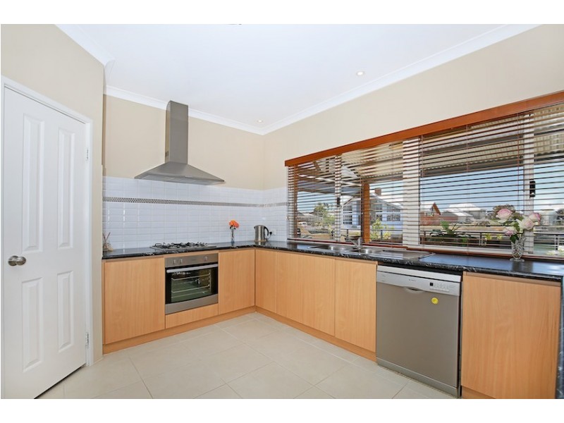 3 Katinka Retreat, Dudley Park WA 6210