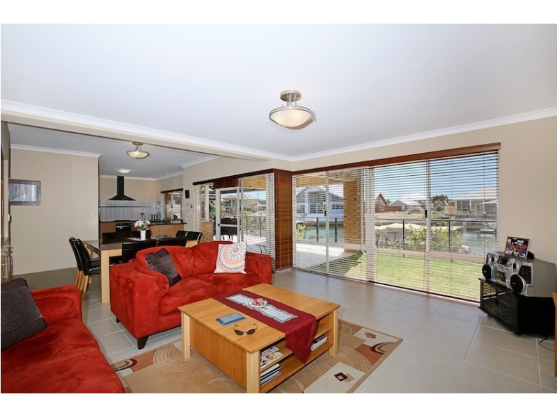 3 Katinka Retreat, Dudley Park WA 6210