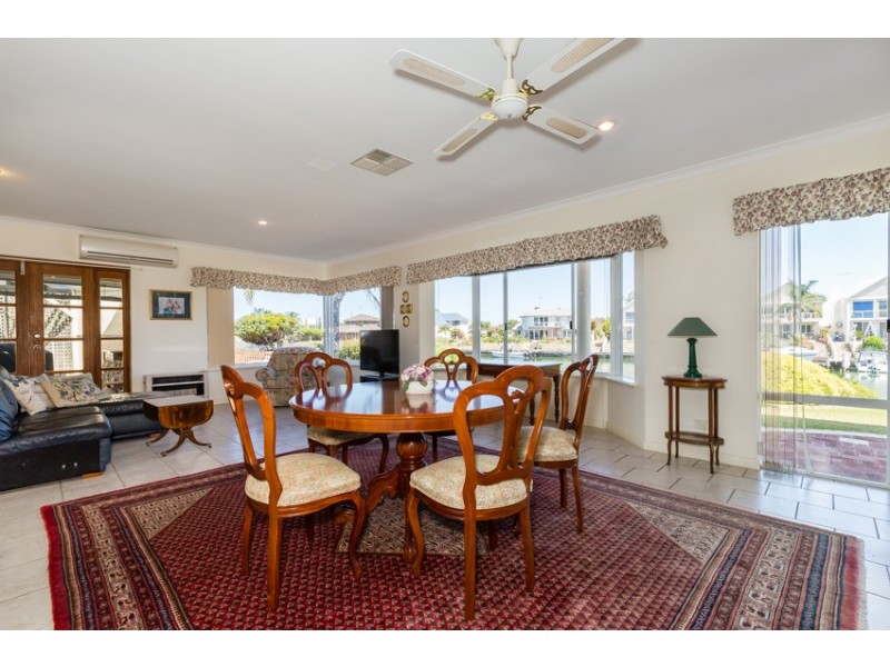 16 Fortescue Court, Dudley Park WA 6210