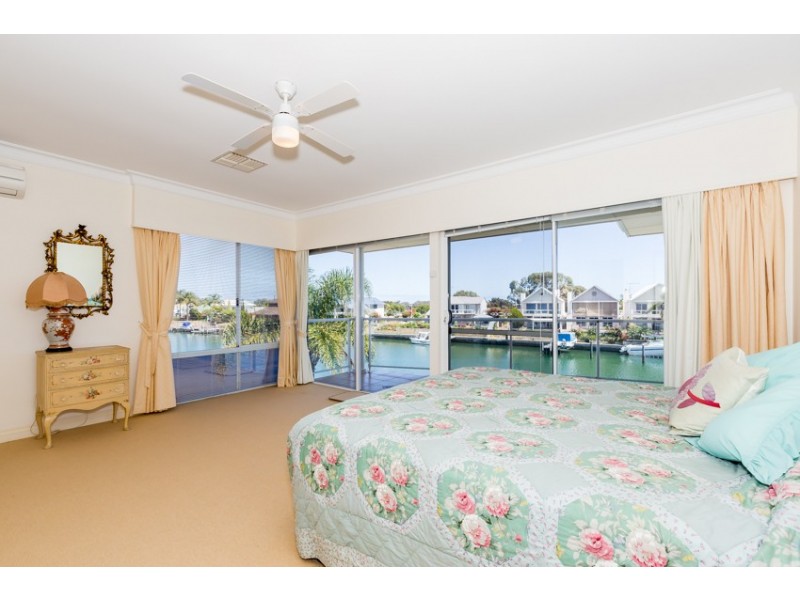 16 Fortescue Court, Dudley Park WA 6210