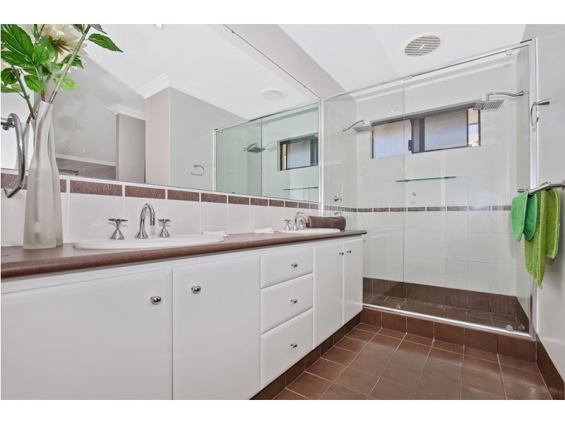 60 Chatsworth Drive, Erskine WA 6210