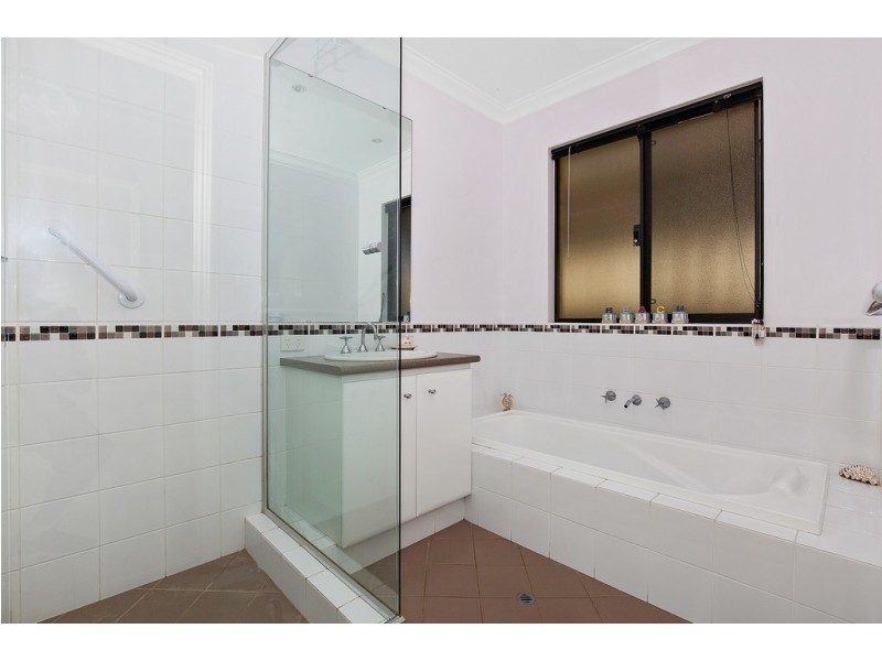 60 Chatsworth Drive, Erskine WA 6210