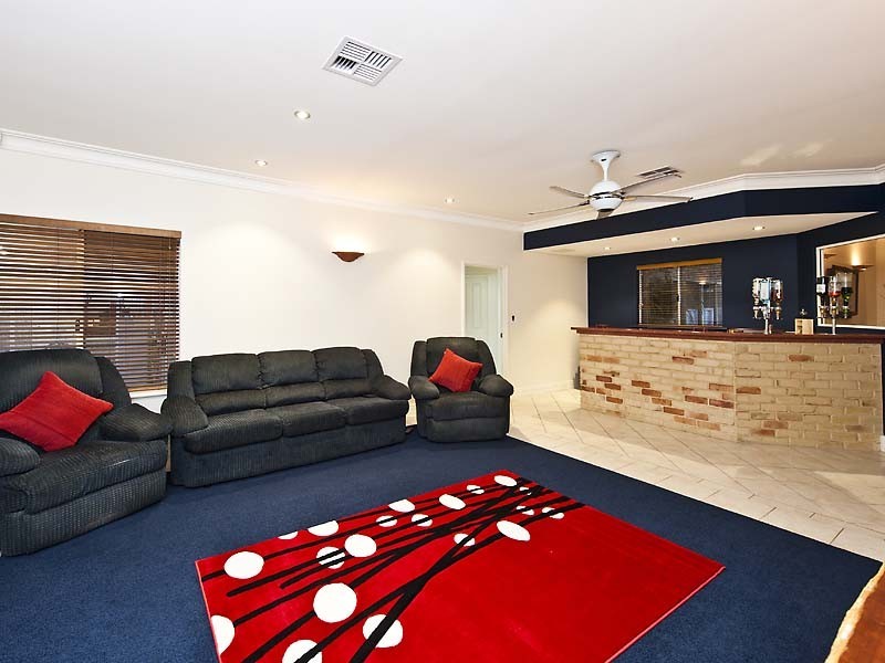 9 Norton Avenue, Mandurah WA 6210