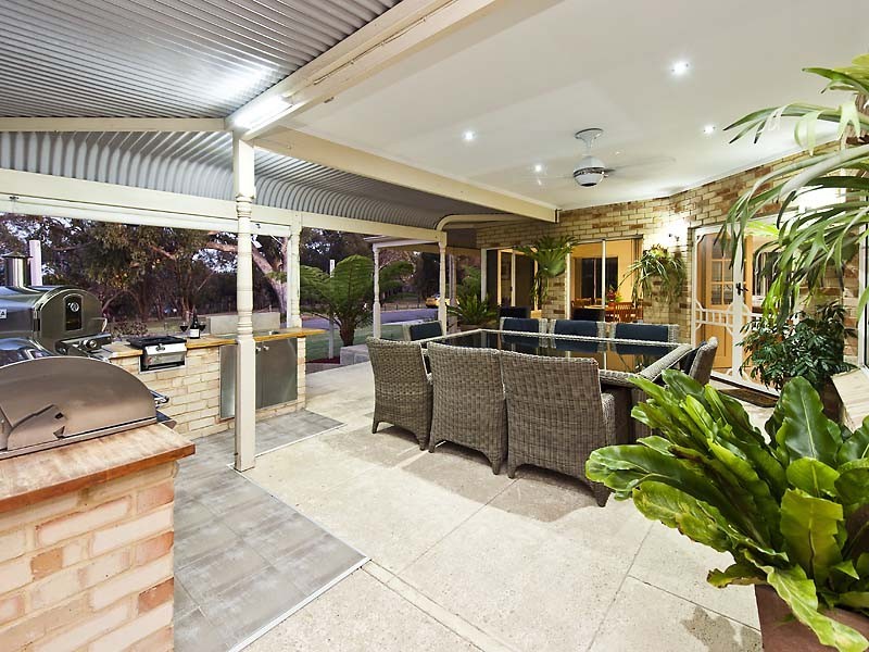 9 Norton Avenue, Mandurah WA 6210