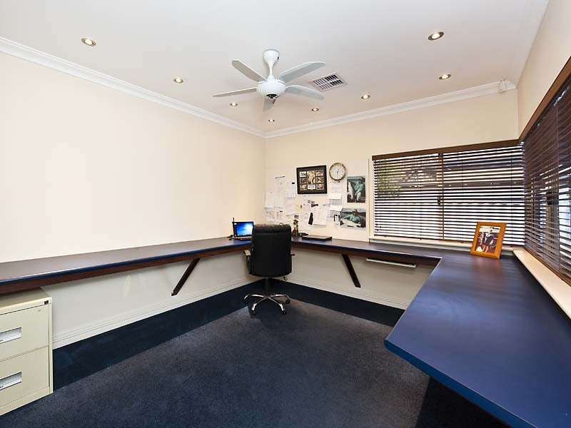 9 Norton Avenue, Mandurah WA 6210