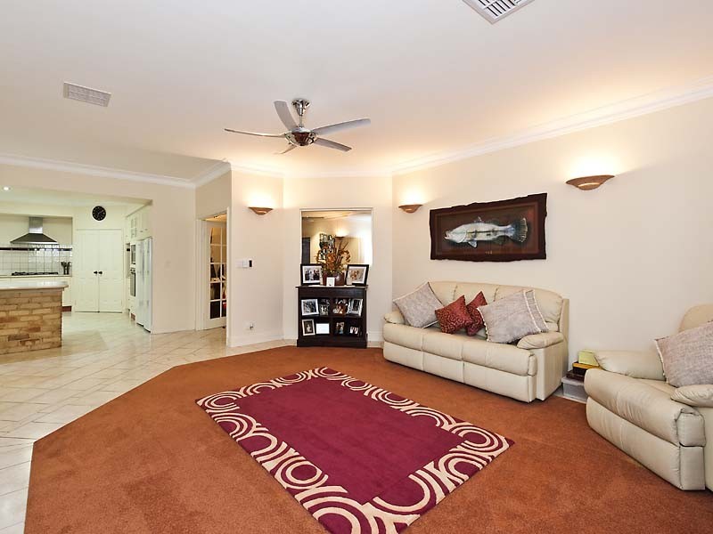 9 Norton Avenue, Mandurah WA 6210