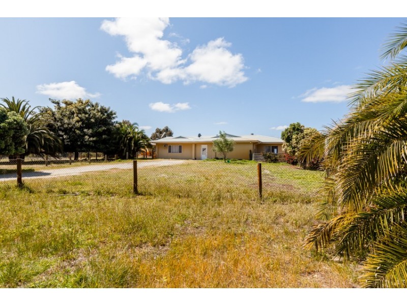 899 Elliott Road, Keysbrook WA 6126