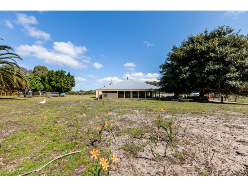 899 Elliott Road, Keysbrook WA 6126