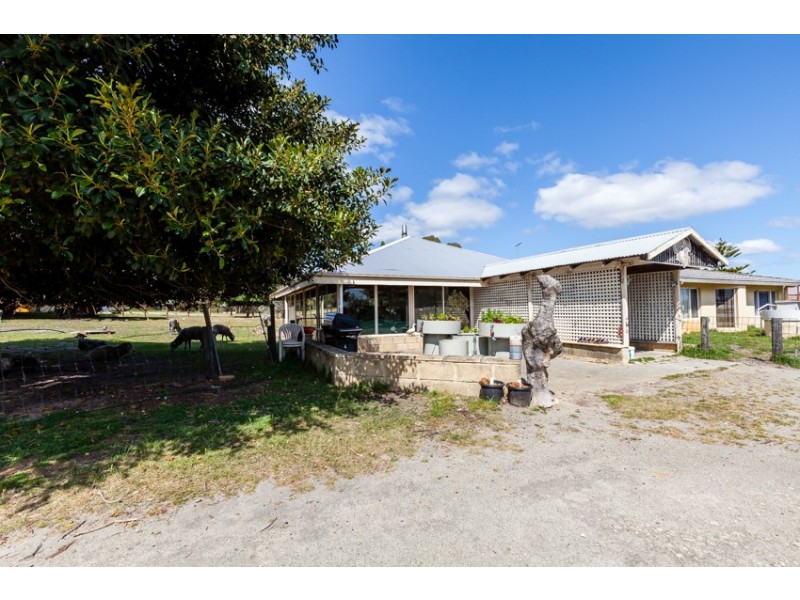 899 Elliott Road, Keysbrook WA 6126