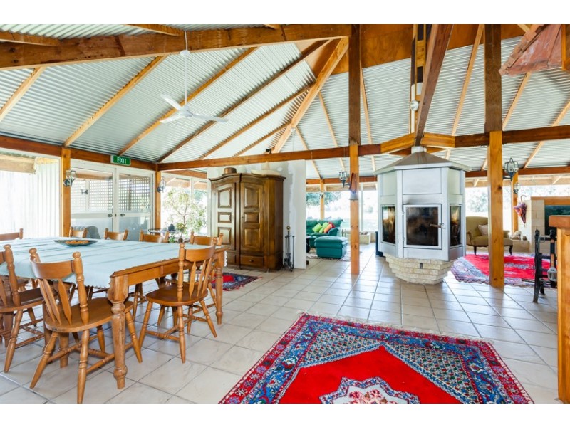 899 Elliott Road, Keysbrook WA 6126